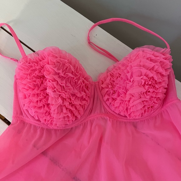 La SENZA Vibrant Pink Sheer Chemise - Picture 3 of 9